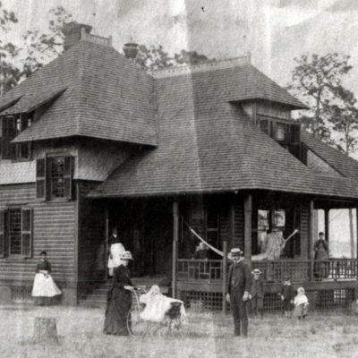 ChapmanFamilyCa1900.jpg