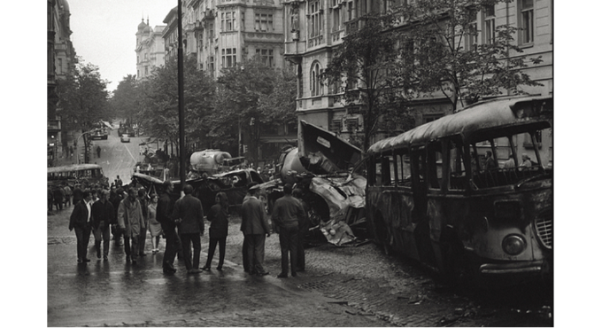 1968: París y Praga 1