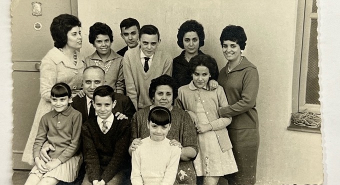 Una fotografia antiga d'una família espanyola.
