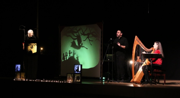 A l'ombra del pessebre 