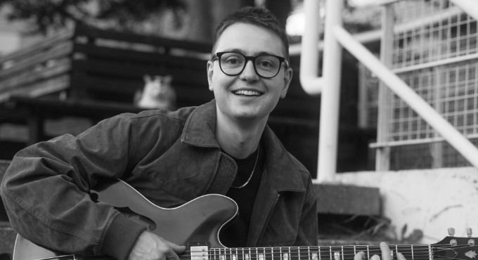 Kasper Rietkerk saxofón alto · Jakub Klimiuk guitarra · Scottie Thompson piano · Kinzan contrabajo · Luke McCarthy batería