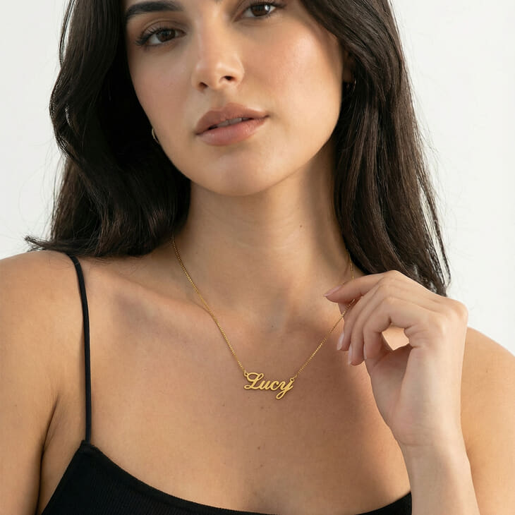 Collar con Nombre Clásico