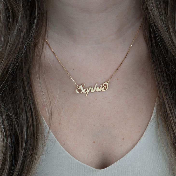 Collar con Nombre Carrie