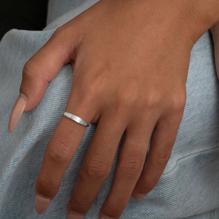 Anillo Con Nombre Grabado model