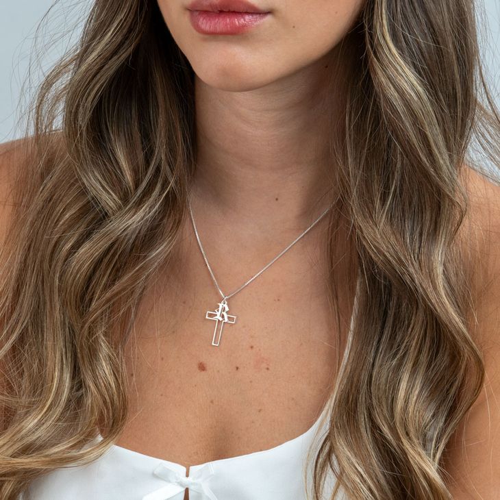 Collar de Cruz con Inicial