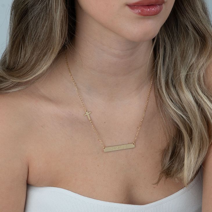 Collar de Barra con Cruz 