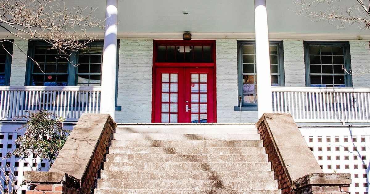 Chastain Gallery On The Grid