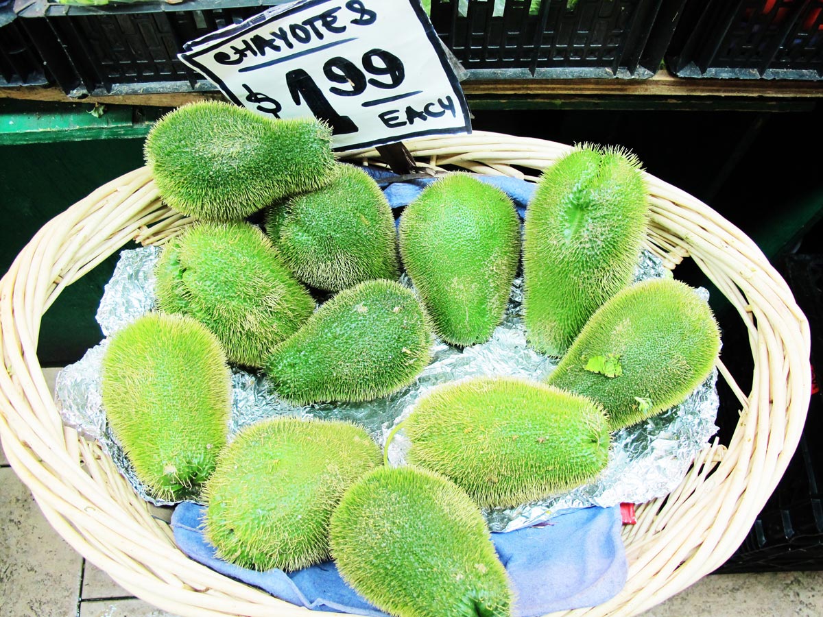 On the Grid : The Angel's Fruit Market