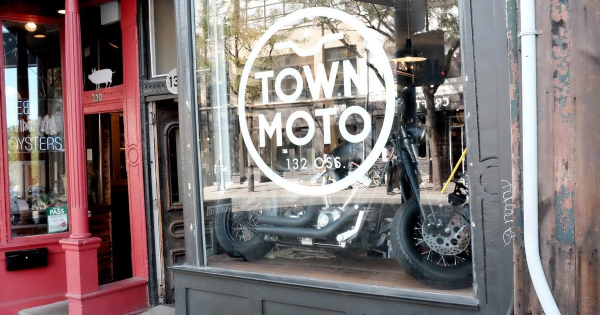 On the Grid : Town Moto