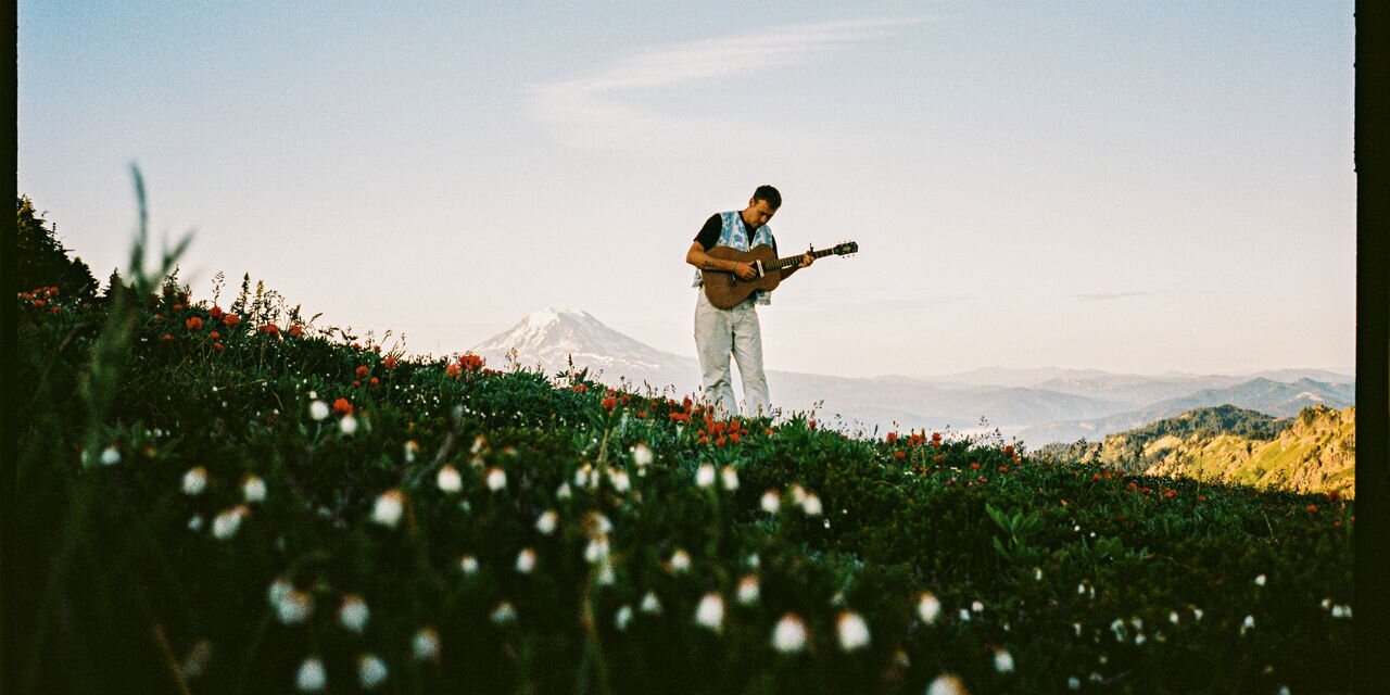 Promotional image for Hayden Everett + Kate Stephenson 