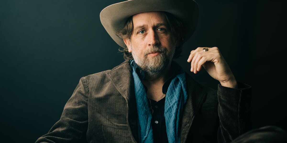 Promotional image for Hayes Carll