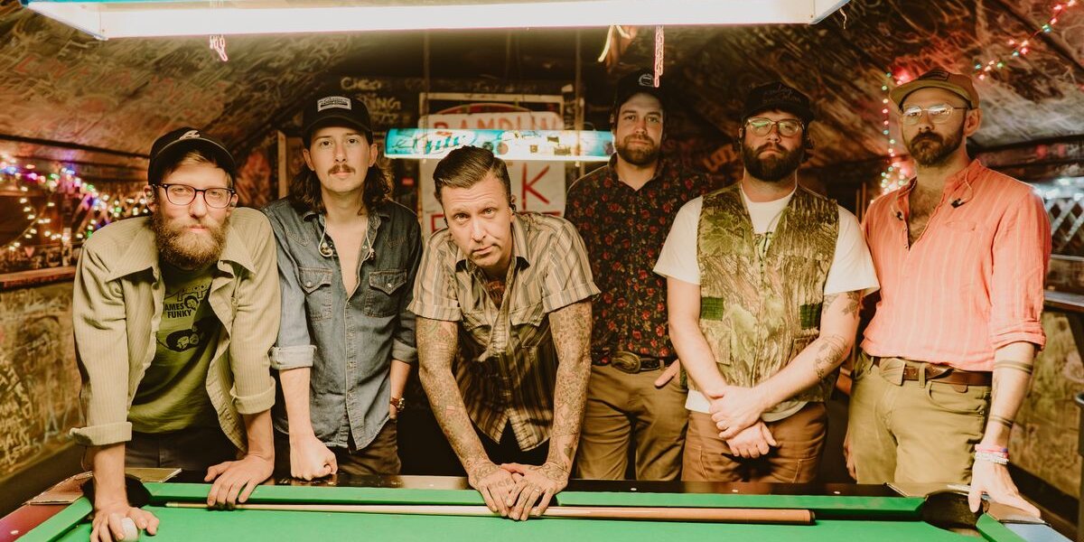 Promotional image for American Aquarium