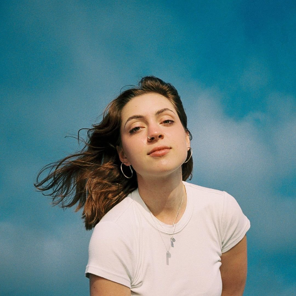 Lizzy Mcalpine