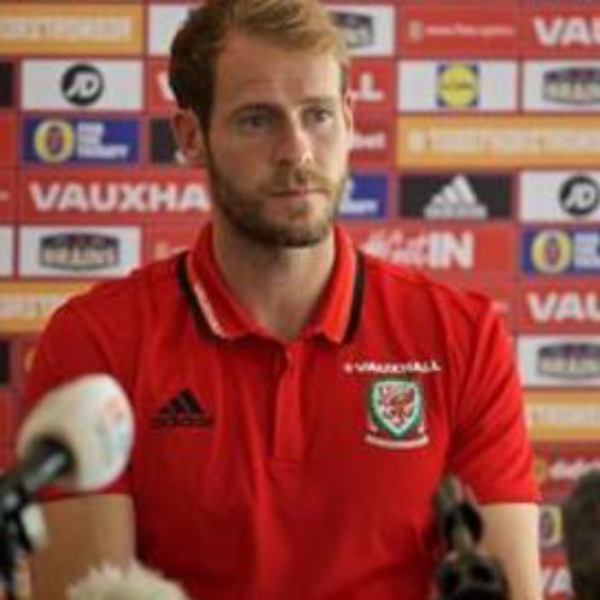 Owain Fon Williams