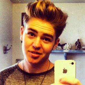 This is my boyfriend. Is it hust me or 