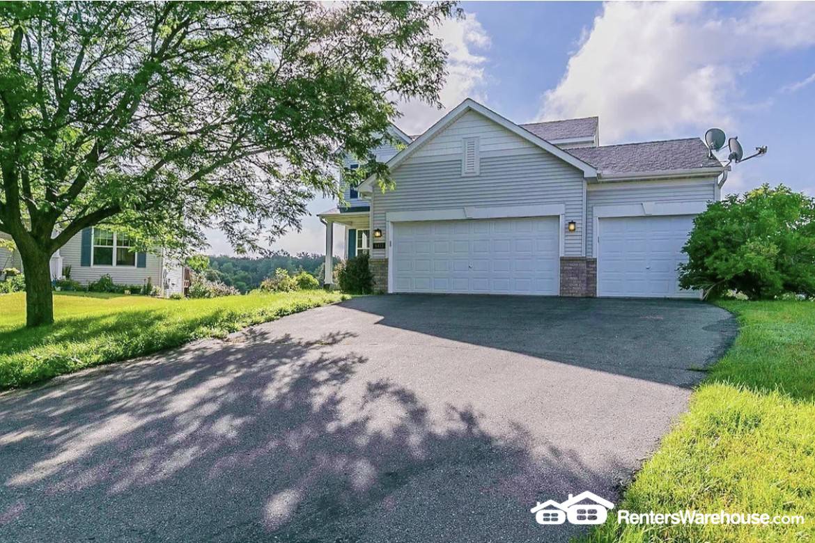 8413 Lobelia Ct Shakopee, MN 55379 Home for Rent