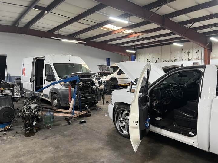 REDLINE AUTOMOTIVE GARAGE Image