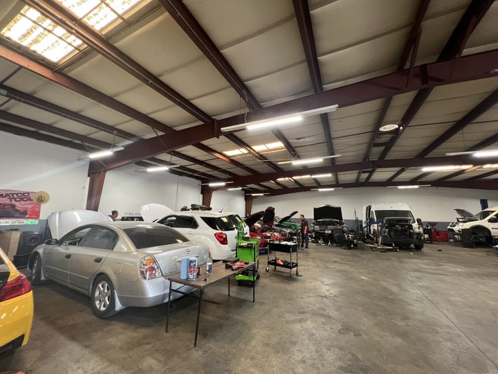 REDLINE AUTOMOTIVE GARAGE Image