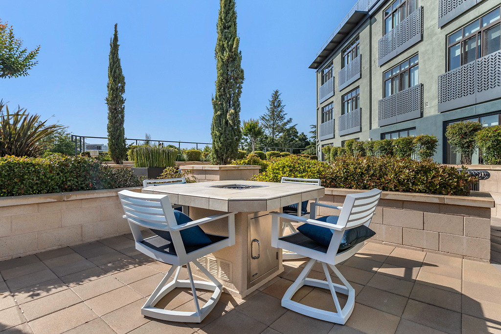 Agora at South Main Apartments - Walnut Creek, CA