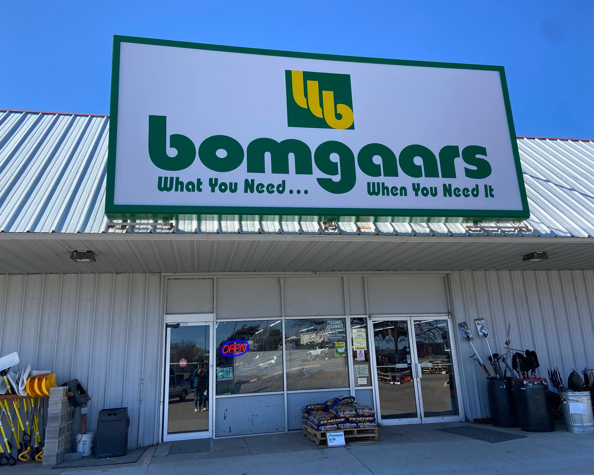 Bomgaars Logo