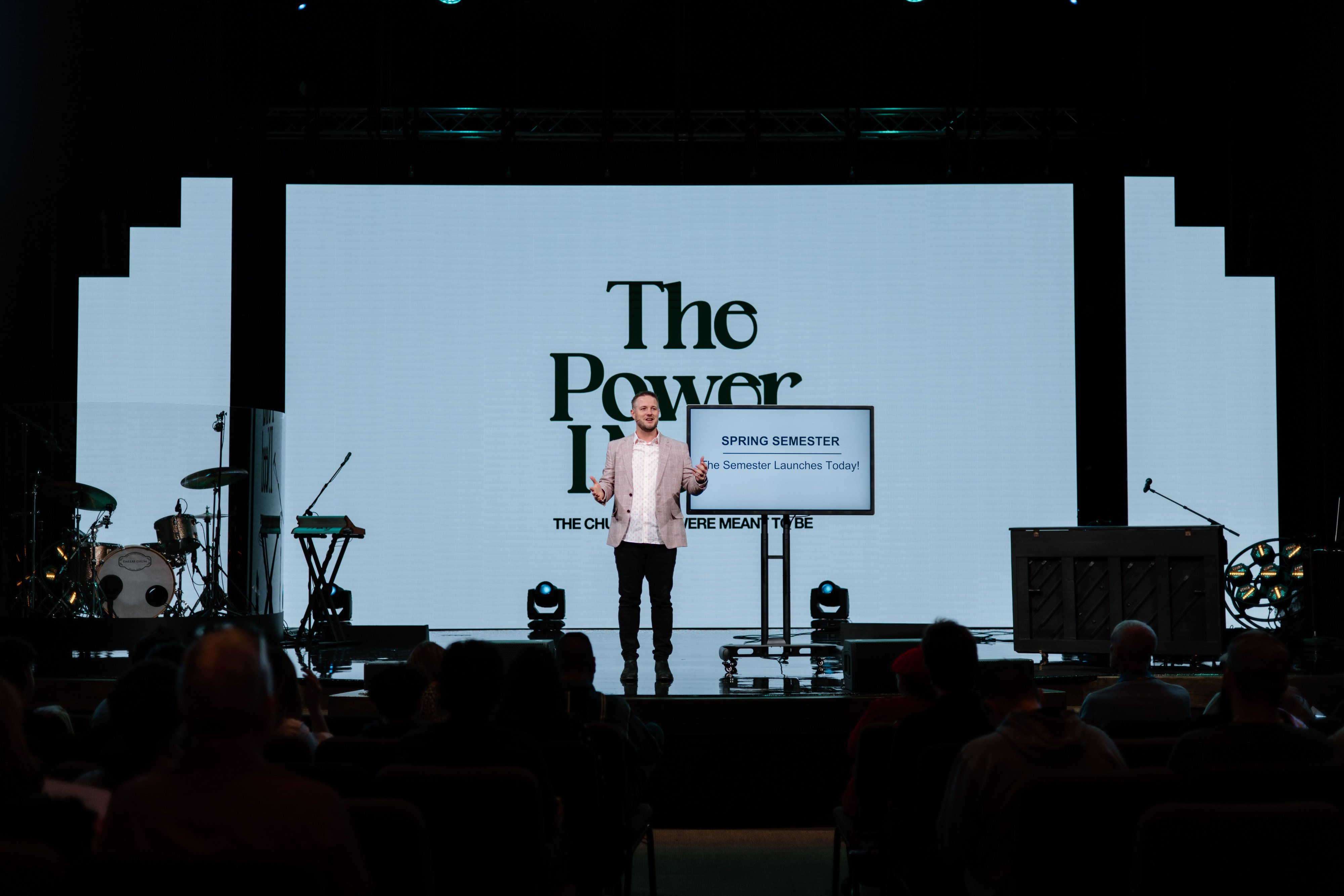 Heartland Church Image