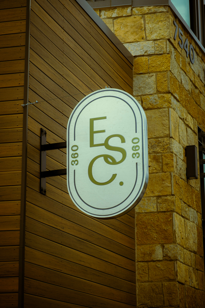 Escape 360 Cafe Image