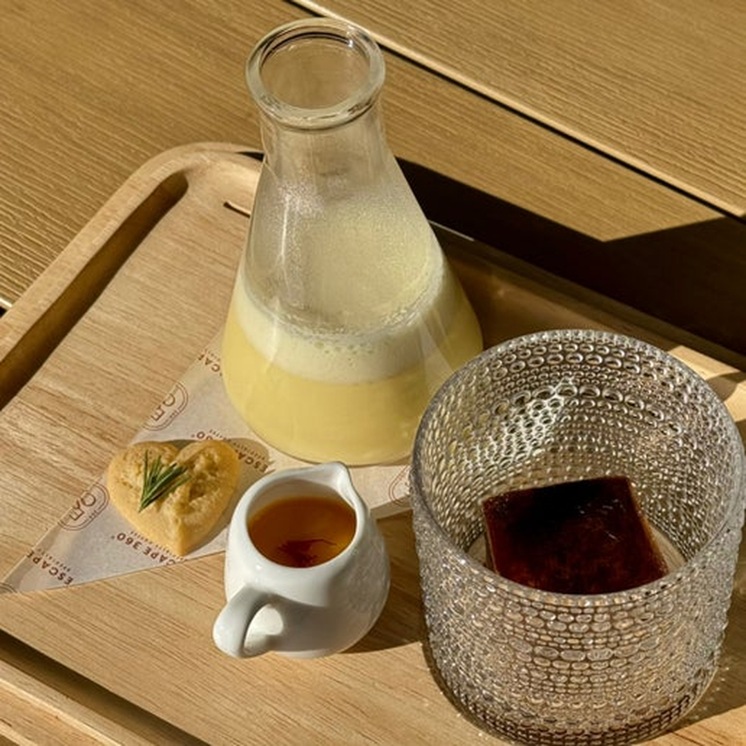 Escape 360 Cafe Image