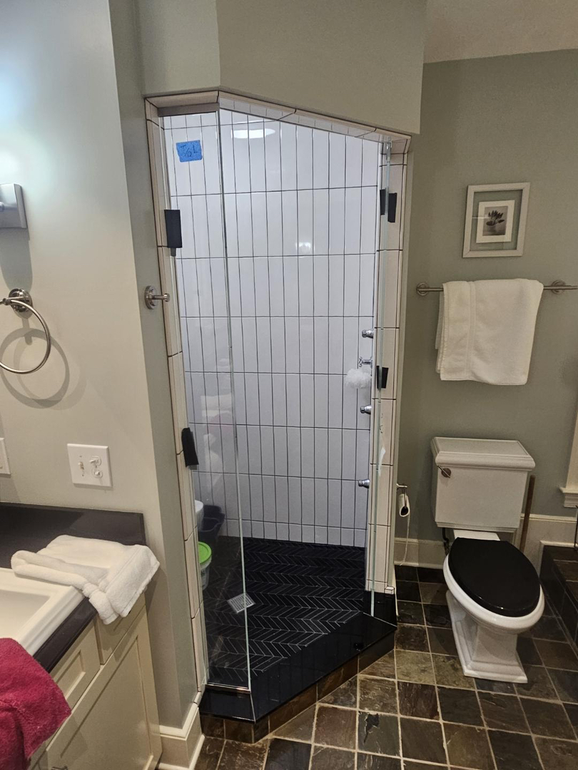 Reliable Glass and Stone Image