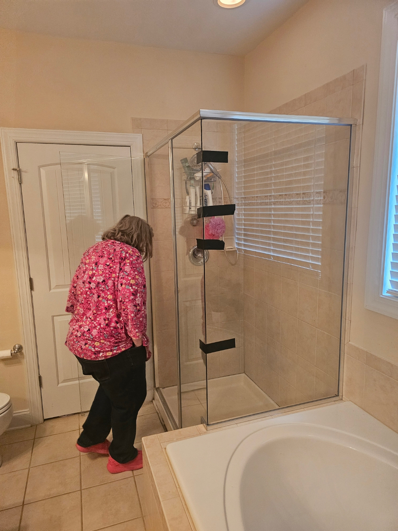 Reliable Glass and Stone Image