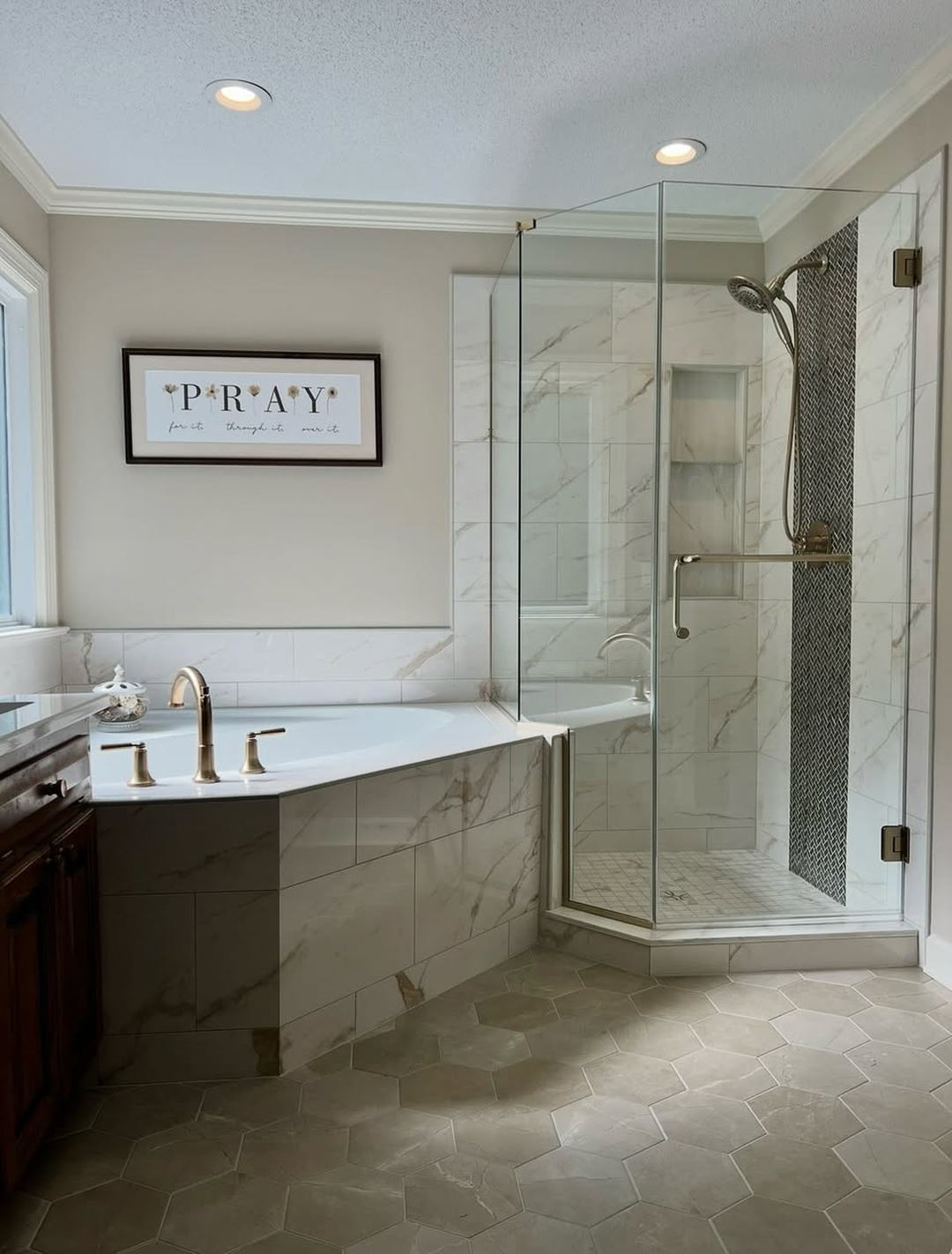 Reliable Glass and Stone Image