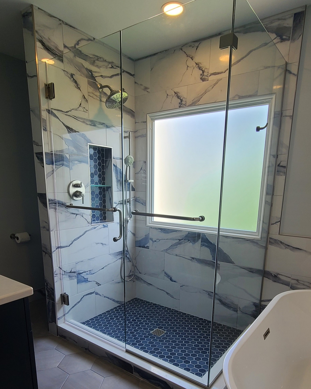 Reliable Glass and Stone Image