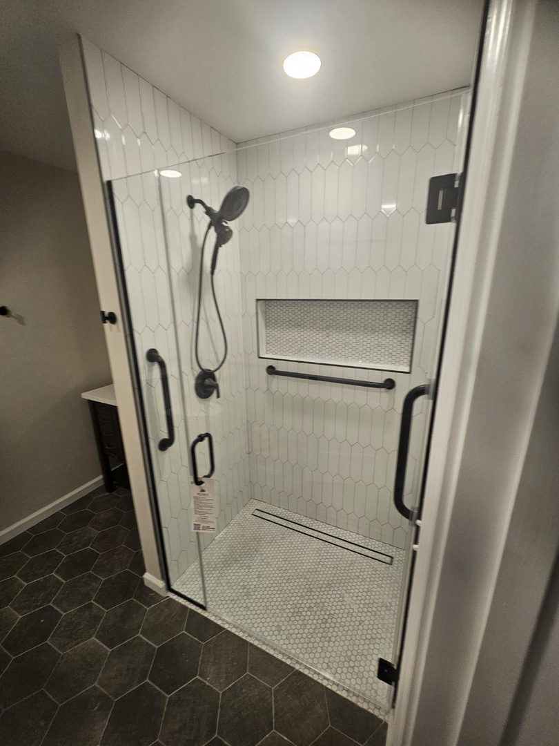 Reliable Glass and Stone Image