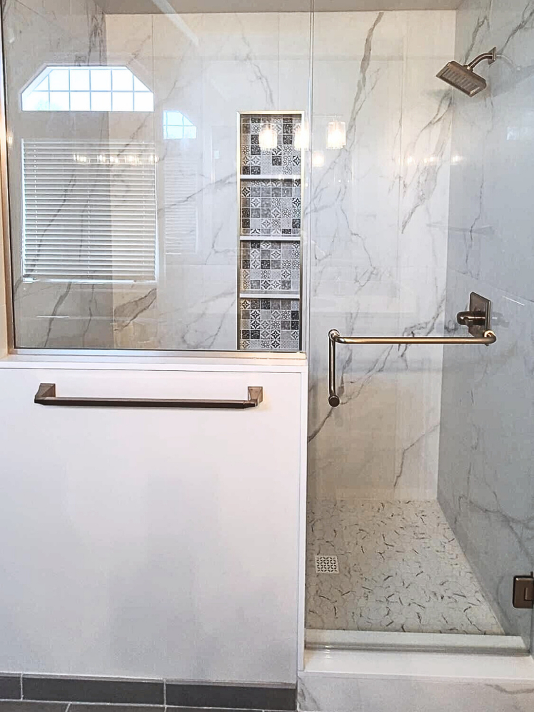 Reliable Glass and Stone Image