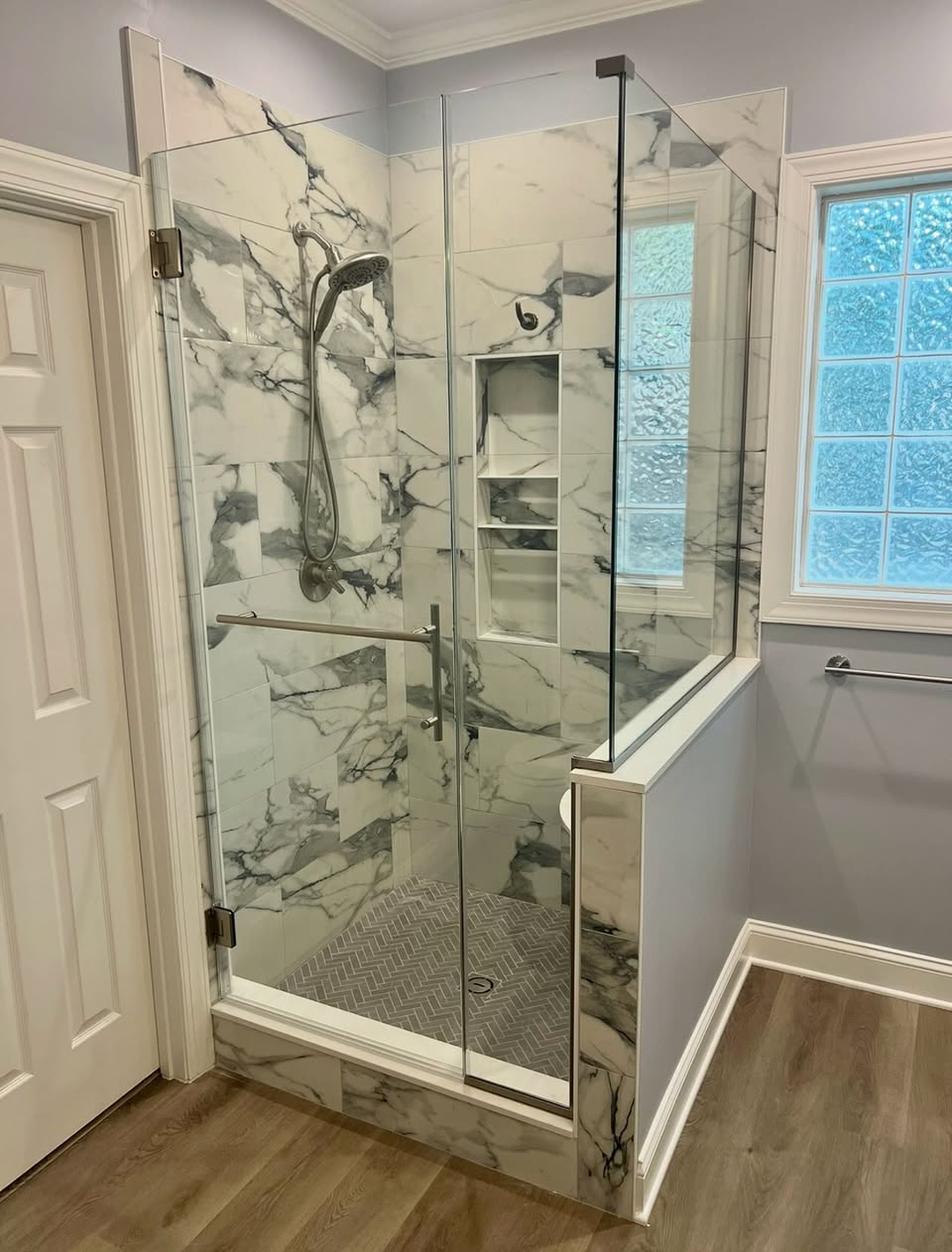 Reliable Glass and Stone Image