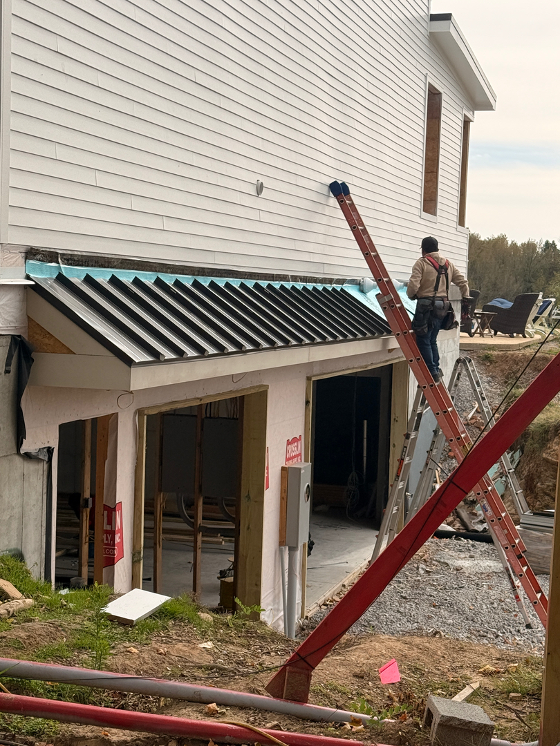 Veteran Roofing Systems Image