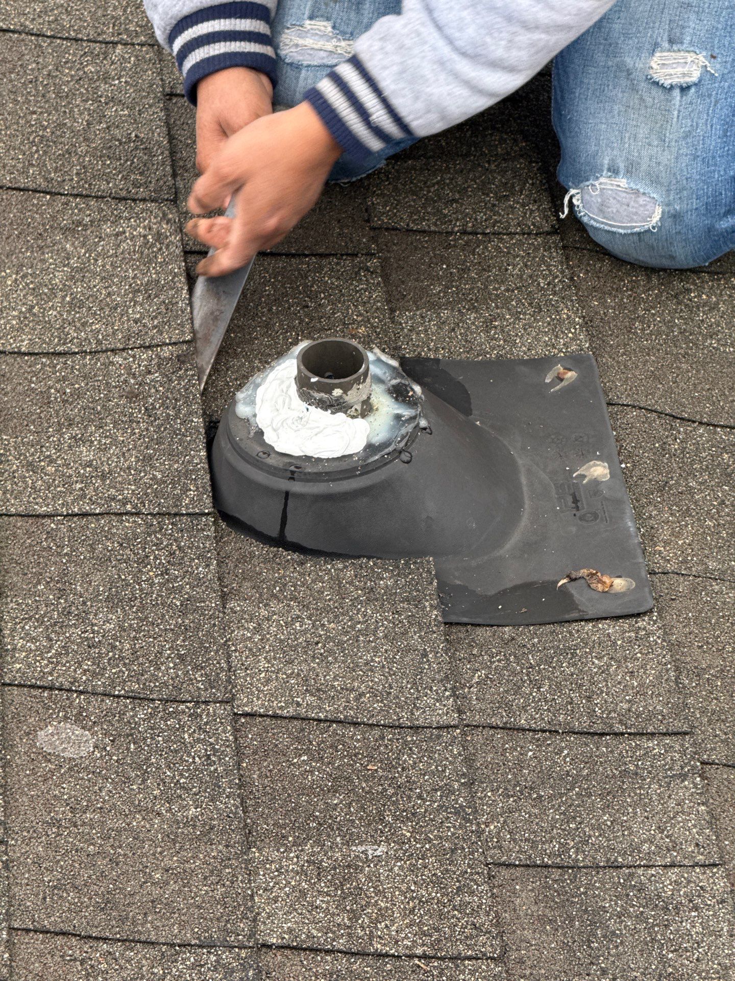 Veteran Roofing Systems Image