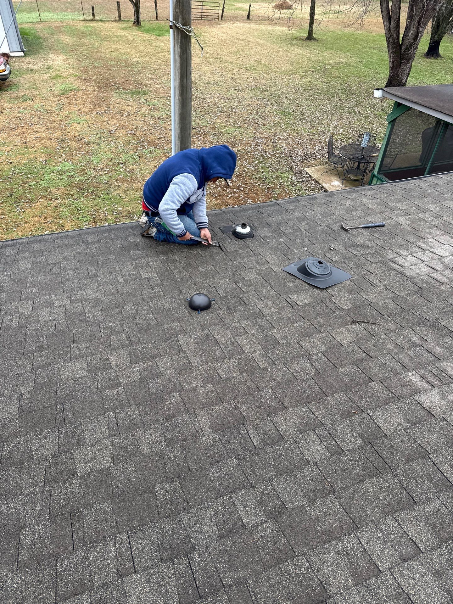 Veteran Roofing Systems Image