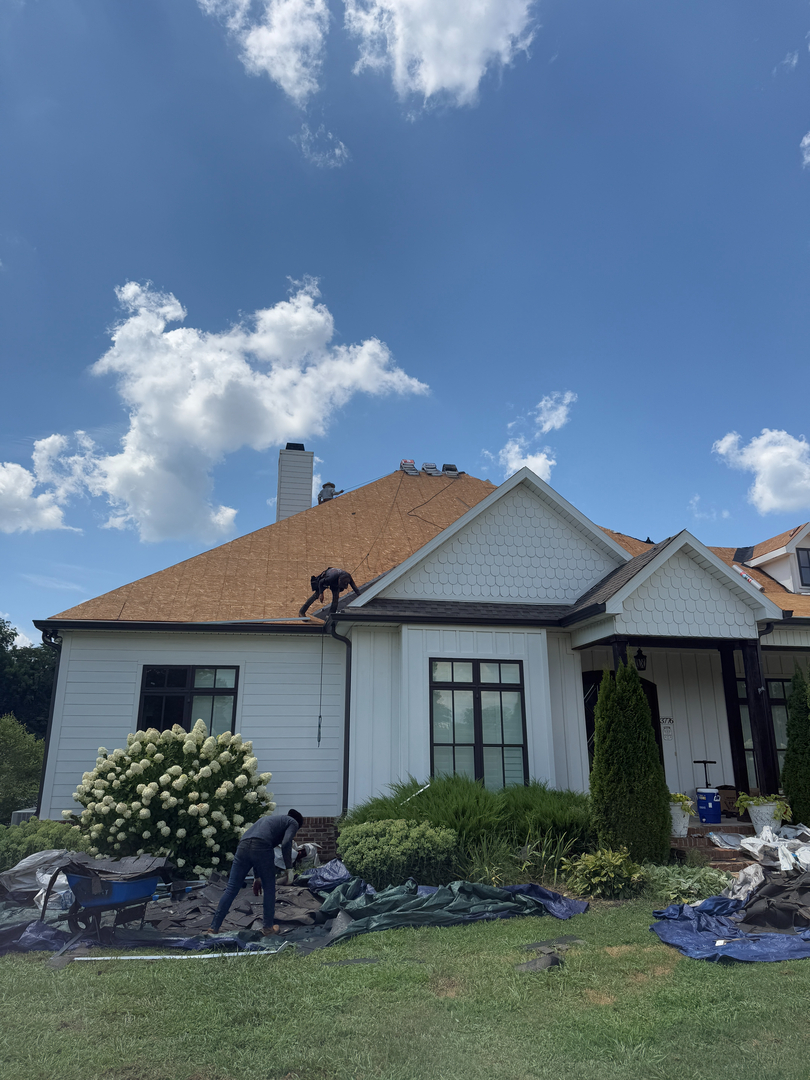 Veteran Roofing Systems Image