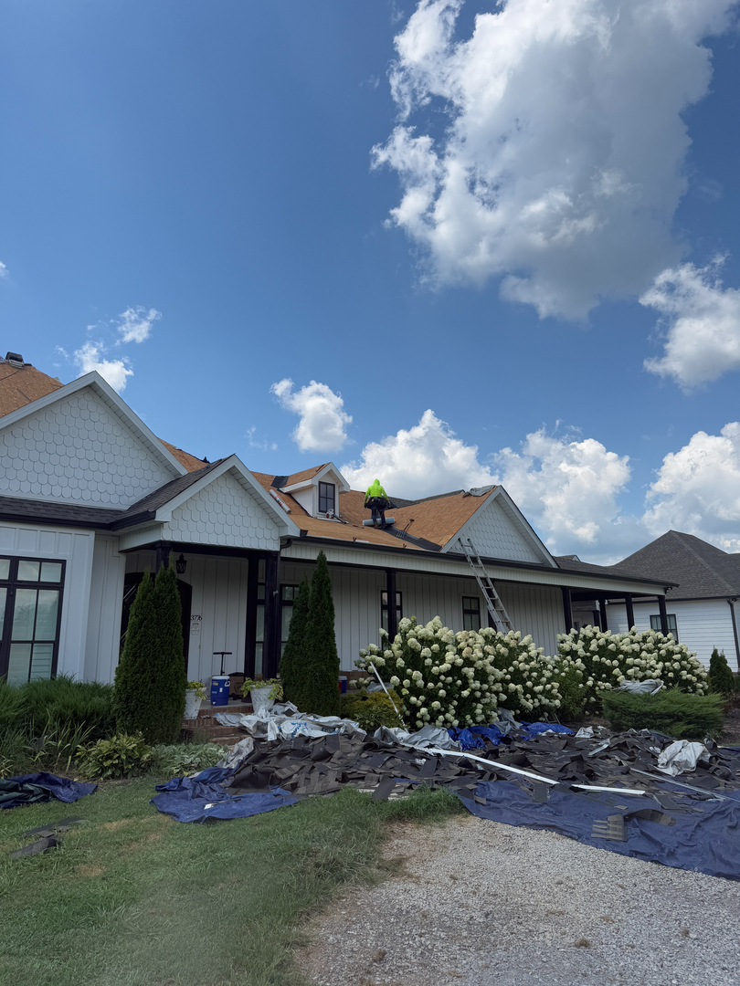 Veteran Roofing Systems Image