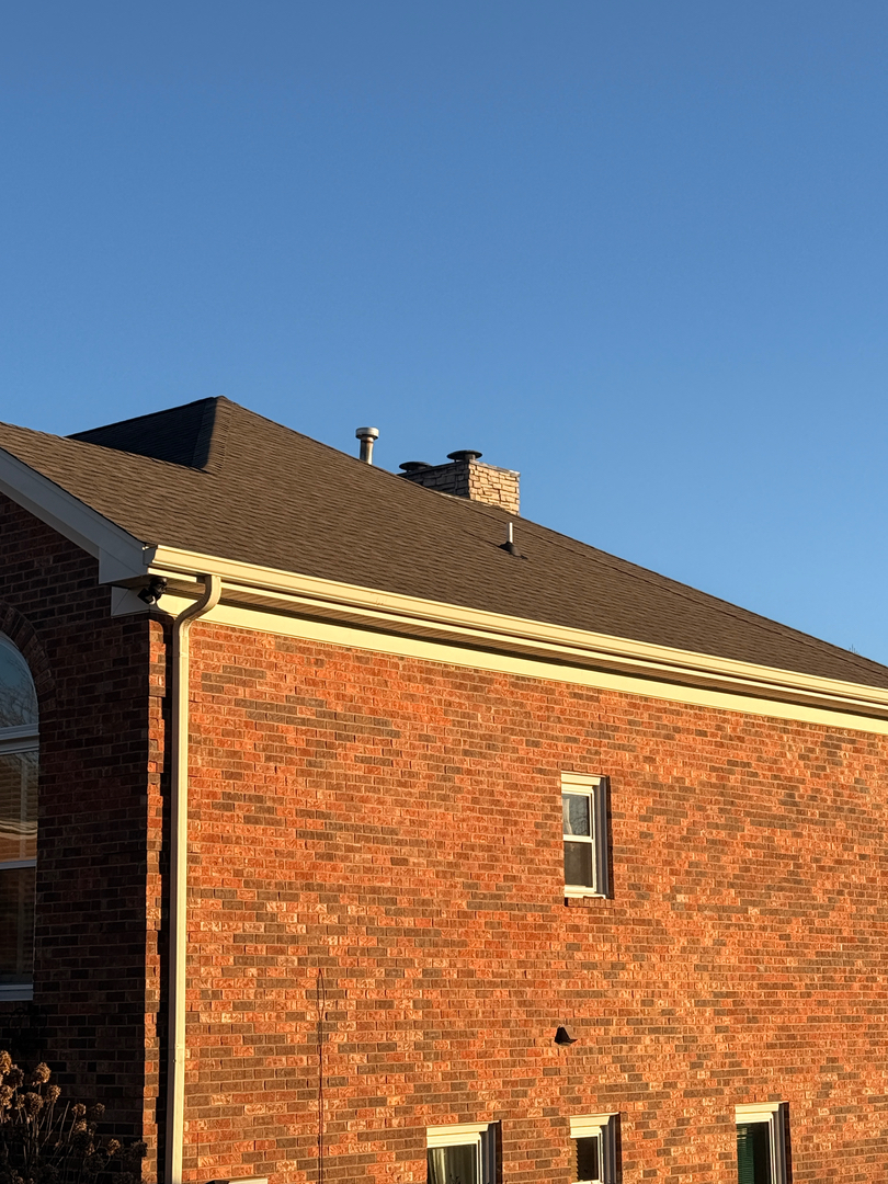 Veteran Roofing Systems Image