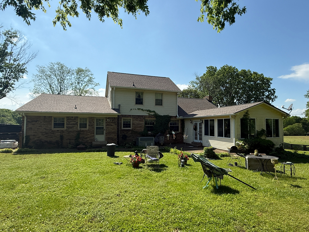 Veteran Roofing Systems Image