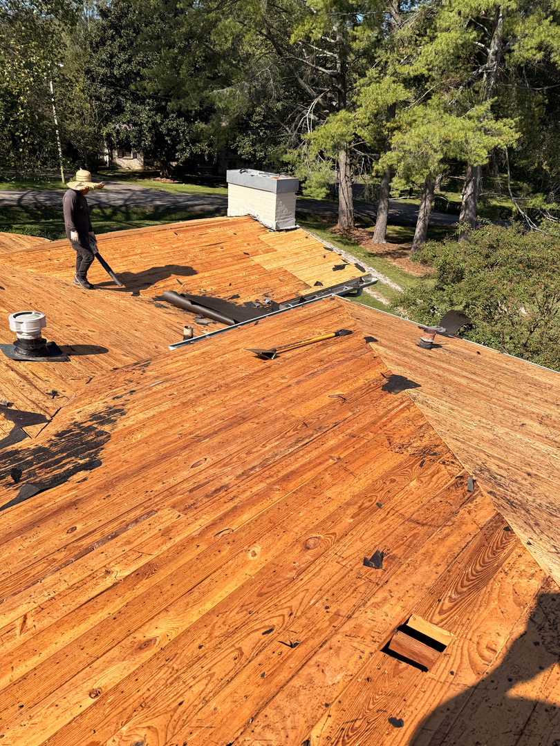 Veteran Roofing Systems Image