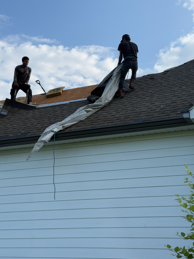 Veteran Roofing Systems Image