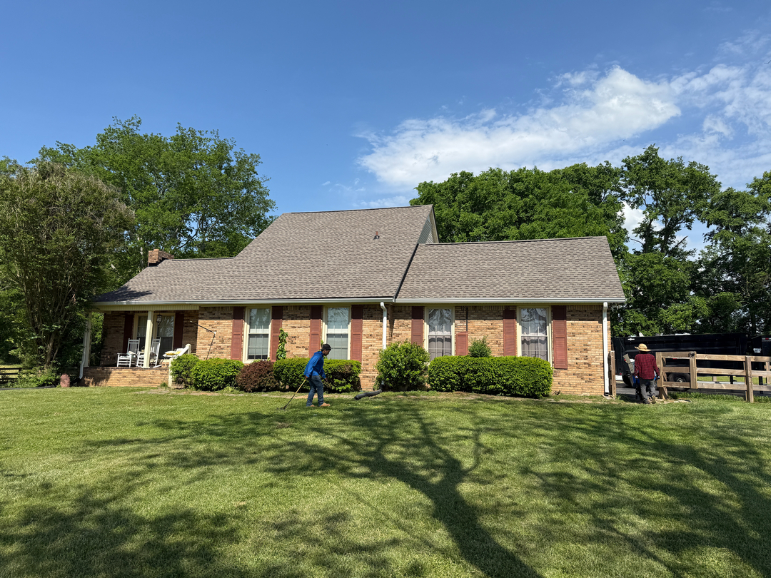 Veteran Roofing Systems Image