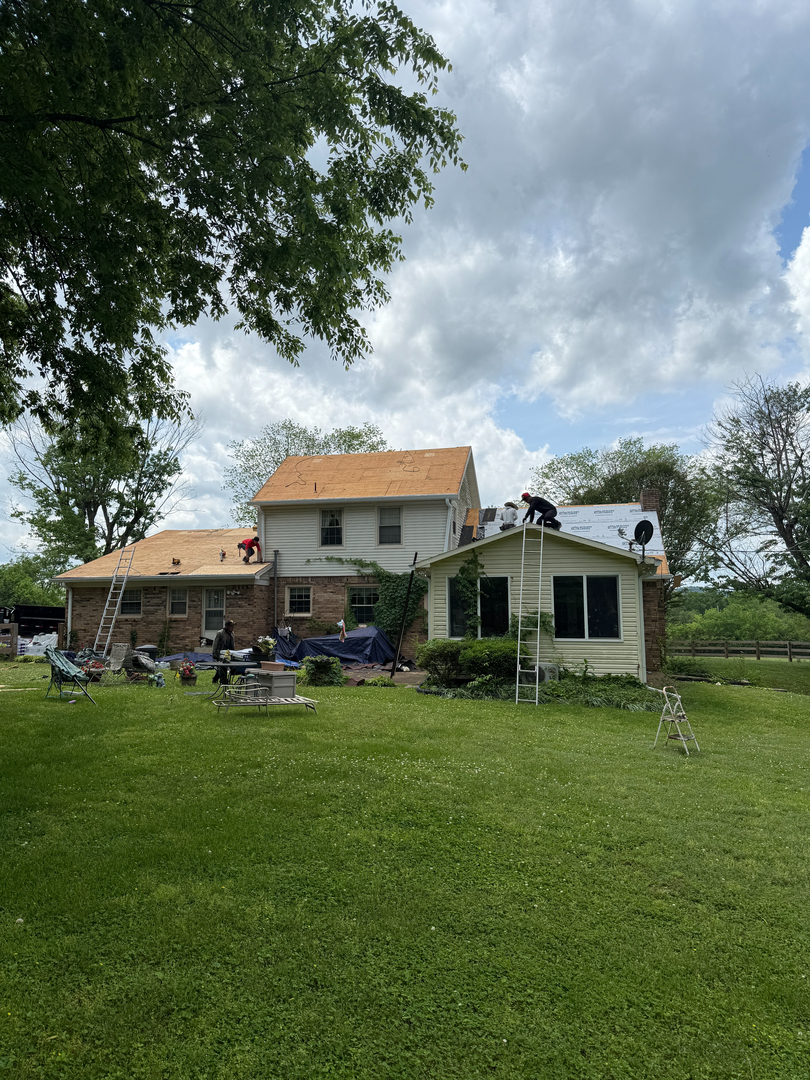 Veteran Roofing Systems Image