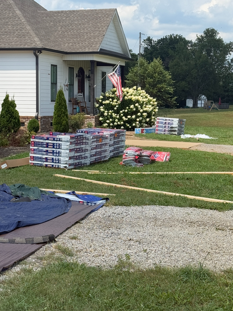 Veteran Roofing Systems Image