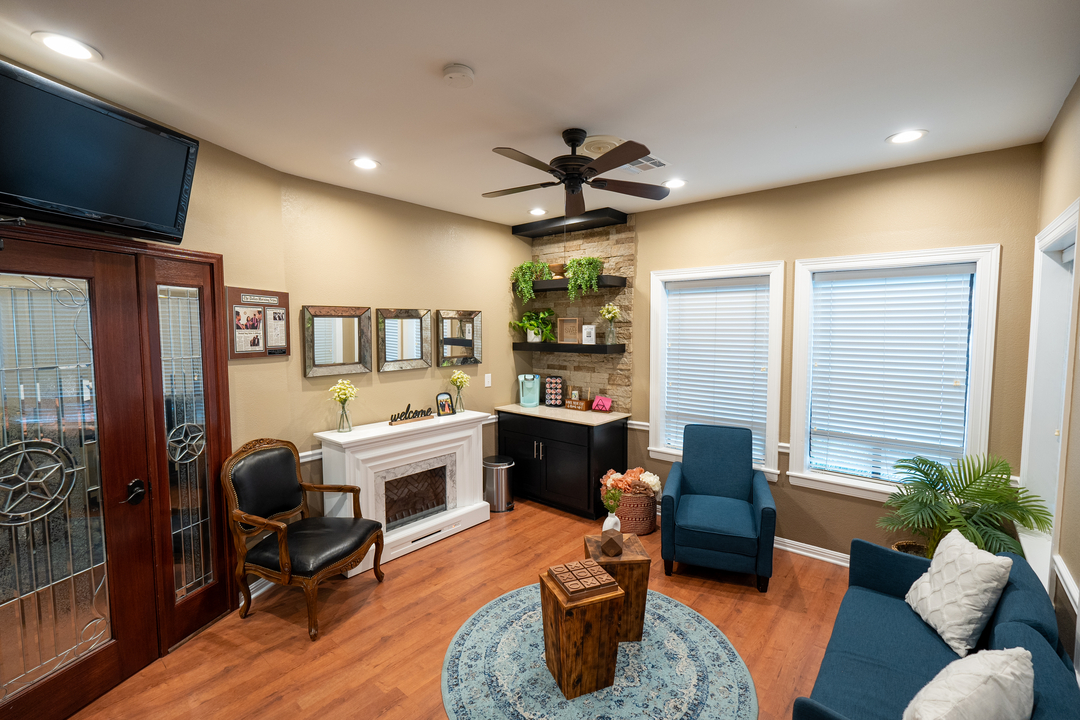 Parmer Lane Family Dentistry Image
