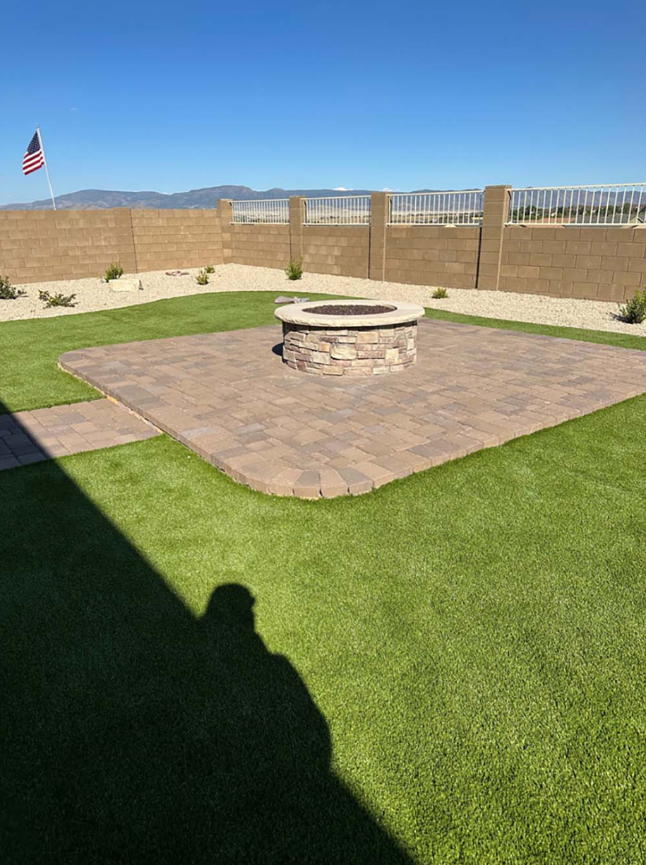 Feather Mountain Landscaping Image