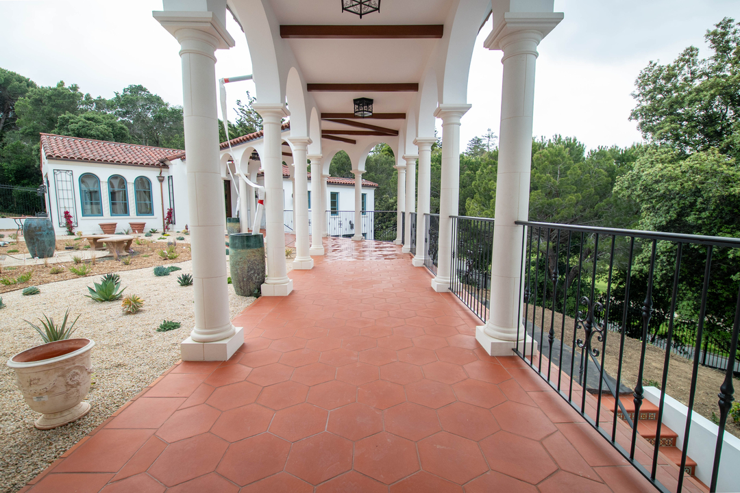 California Tile & Stone Inc Image
