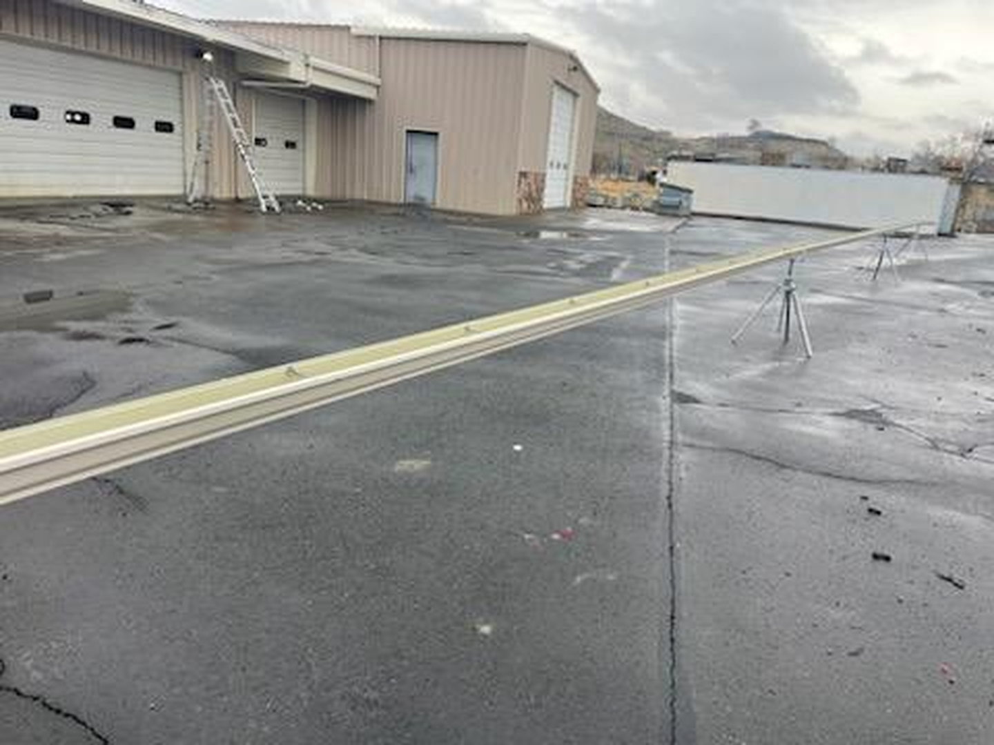 Exterior Experts, llc & Interiors Image